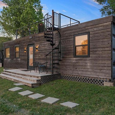 Container Home With Rooftop Views And Pickleball-Pecan Grove Беллмид Экстерьер фото