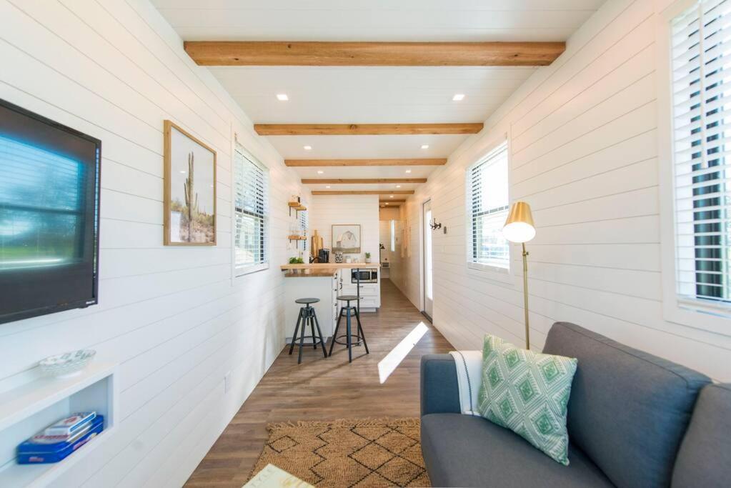 Container Home With Rooftop Views And Pickleball-Pecan Grove Беллмид Экстерьер фото
